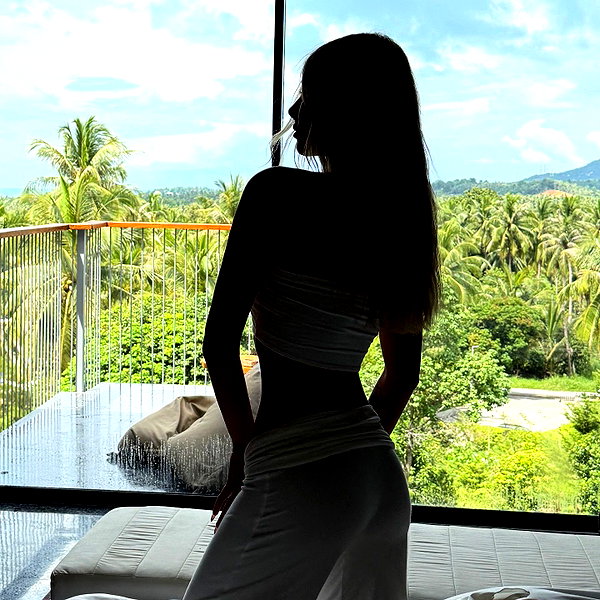 alineborinsky instagram image archive image
