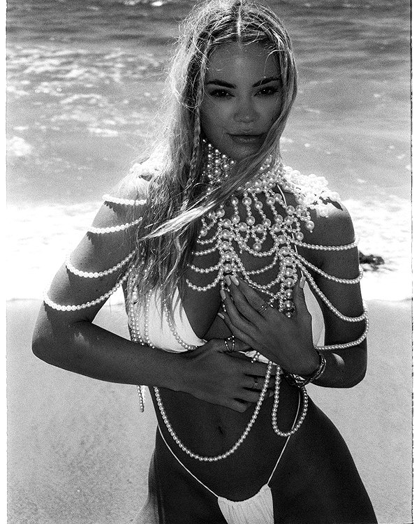 alipentz instagram image archive image