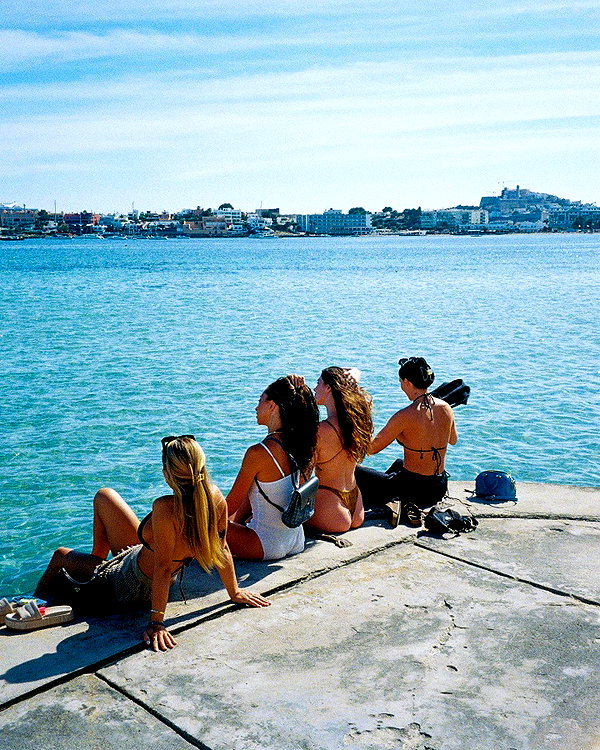 alipentz instagram image archive image
