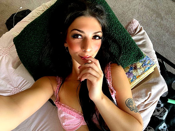 allie_paigexoxo instagram image archive image