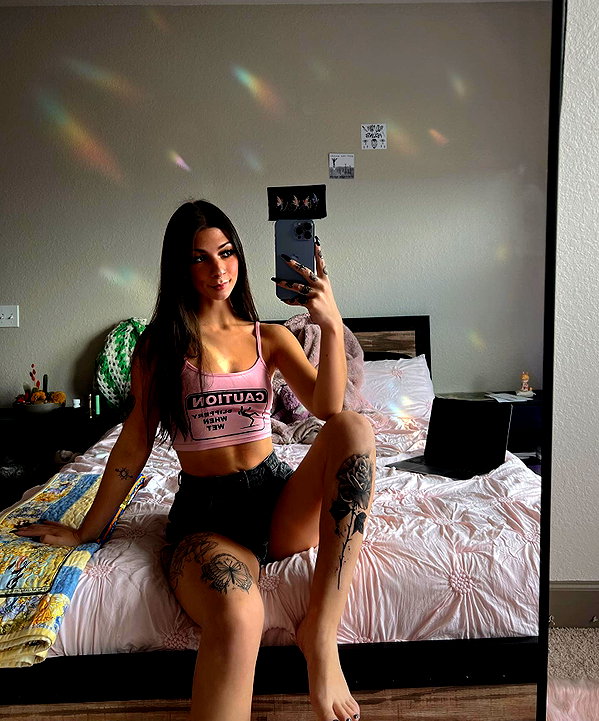 allie_paigexoxo instagram image archive image