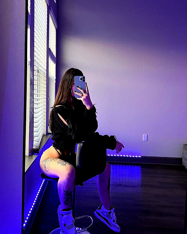 allie_paigexoxo instagram image archive image