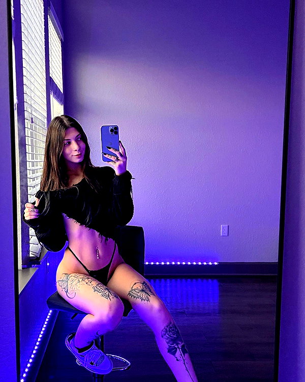 allie_paigexoxo instagram image archive image