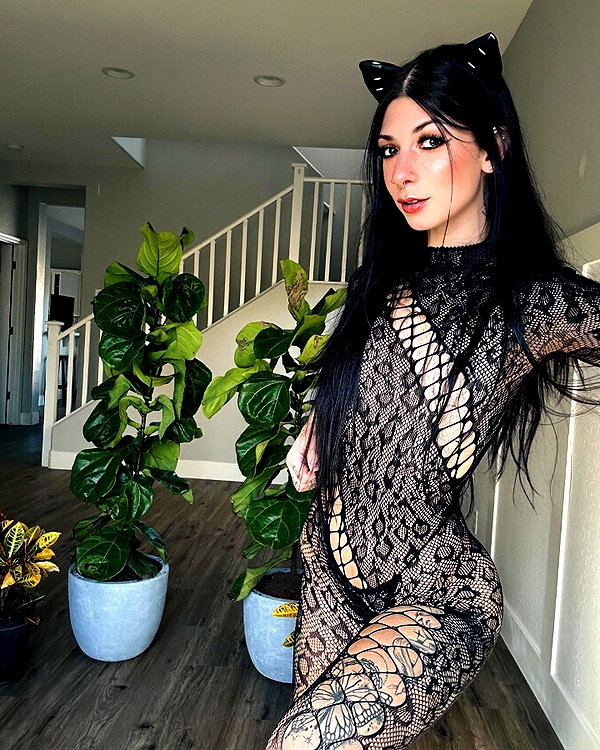 allie_paigexoxo instagram image archive image