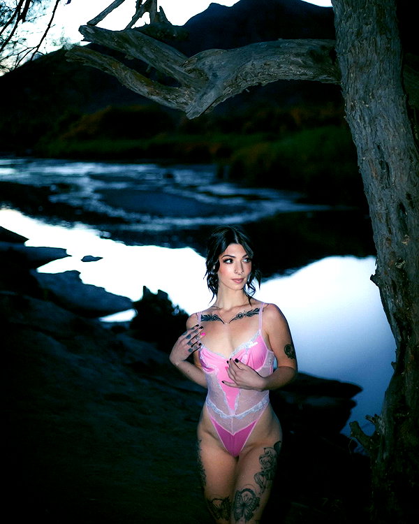 allie_paigexoxo instagram image archive image