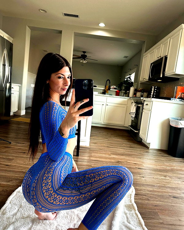 allie_paigexoxo instagram image archive image