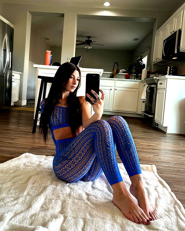 allie_paigexoxo instagram image archive image