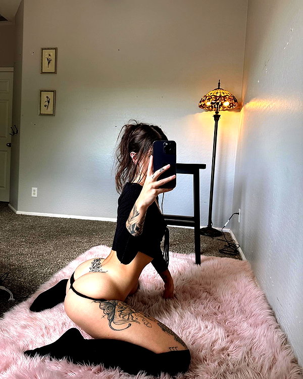 allie_paigexoxo instagram image archive image