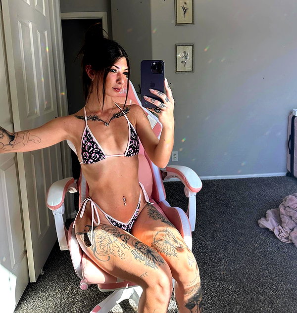 allie_paigexoxo instagram image archive image