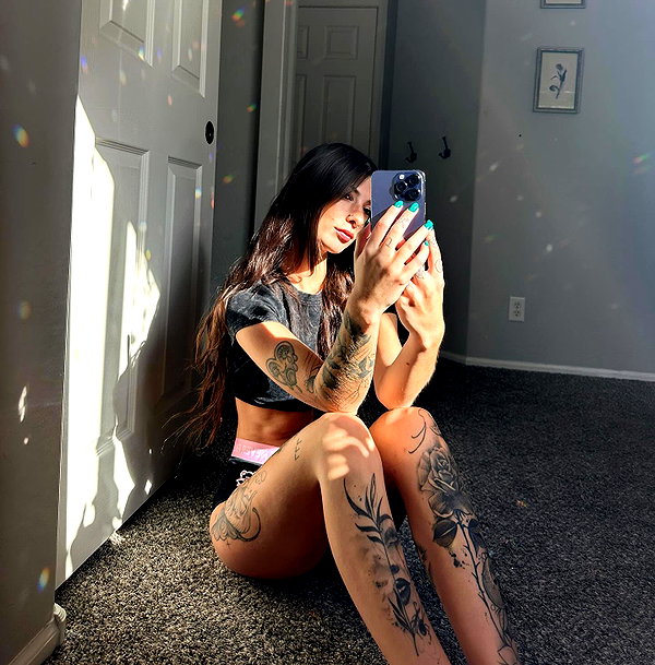 allie_paigexoxo instagram image archive image