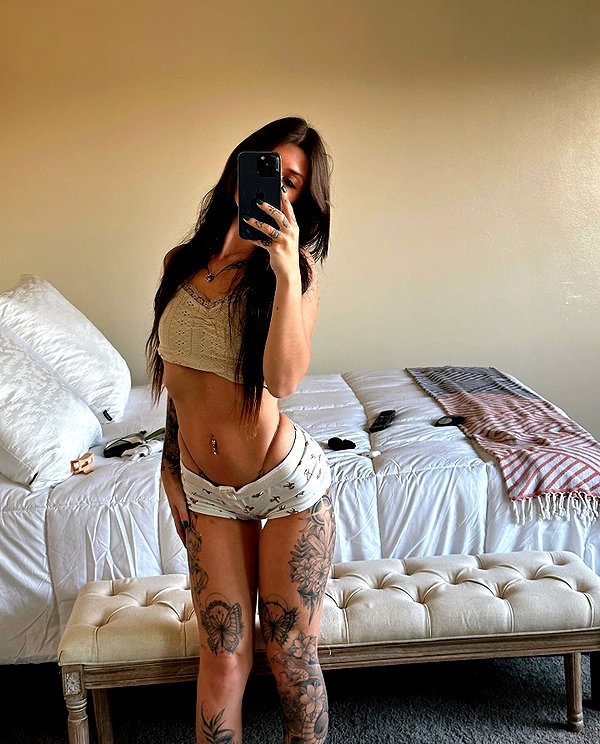 allie_paigexoxo instagram image archive image