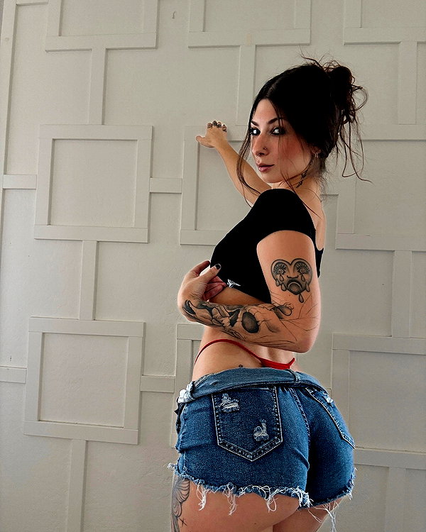 allieblossompaige instagram image archive image