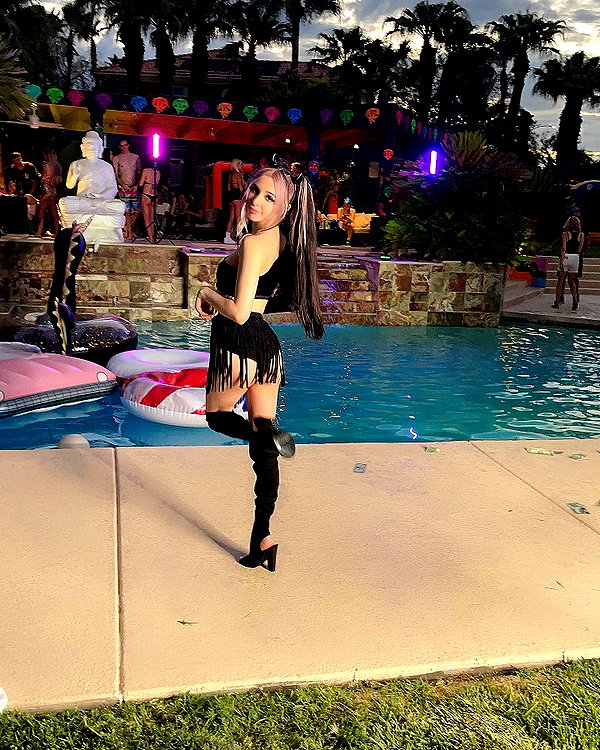 alyri_tv instagram image archive image