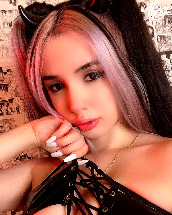 alyri_tv instagram image archive image