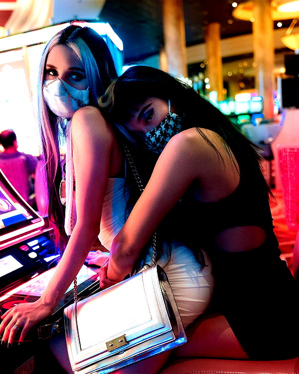 alyri_tv instagram image archive image