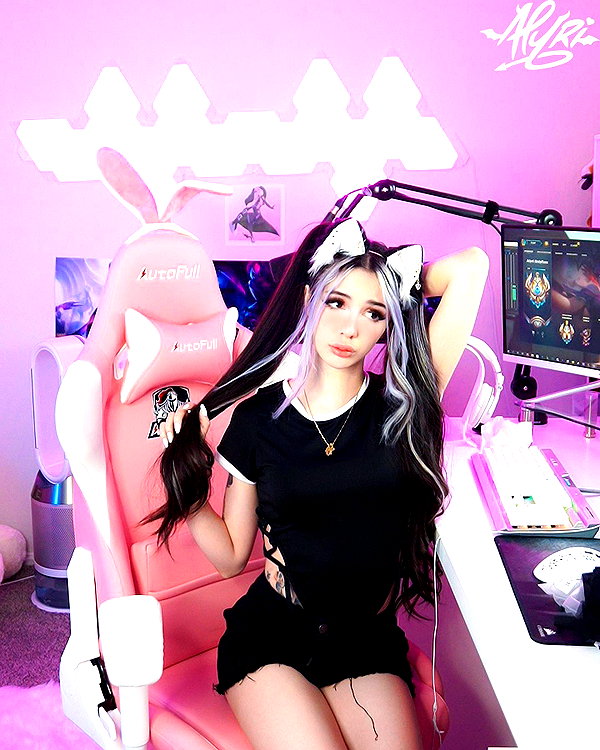 alyri_tv instagram image archive image