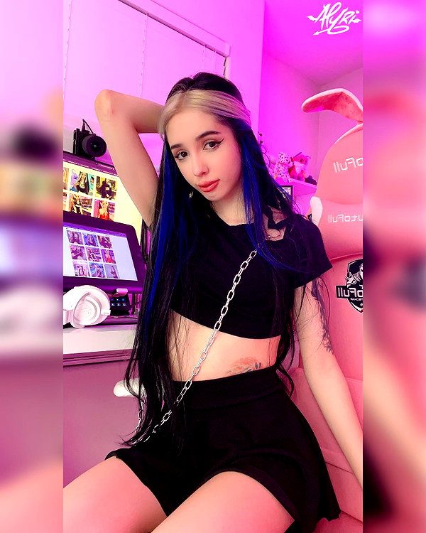 alyri_tv instagram image archive image