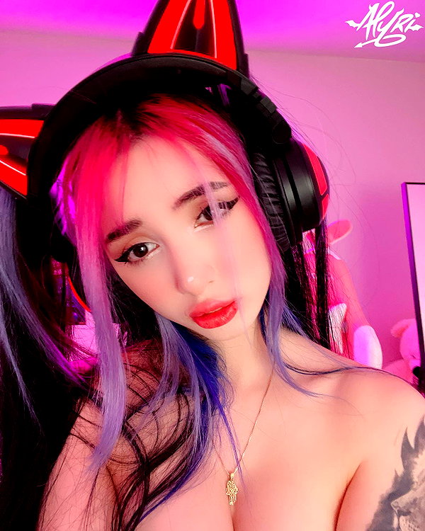 alyri_tv instagram image archive image