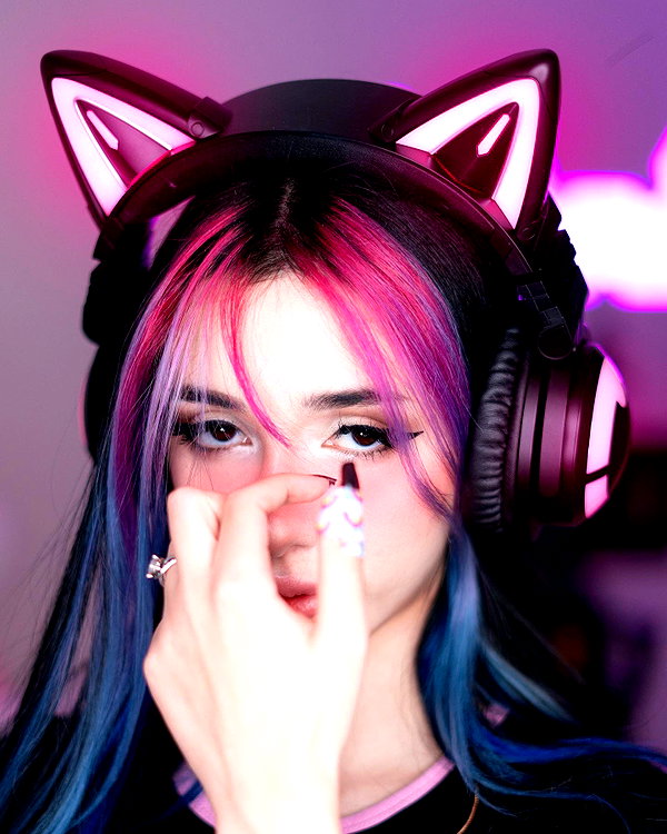 alyri_tv instagram image archive image