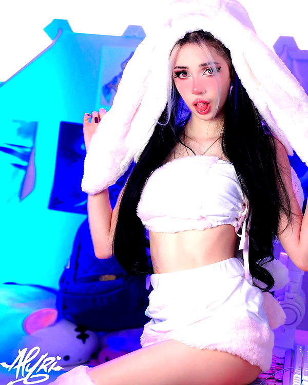 alyri_tv instagram image archive image