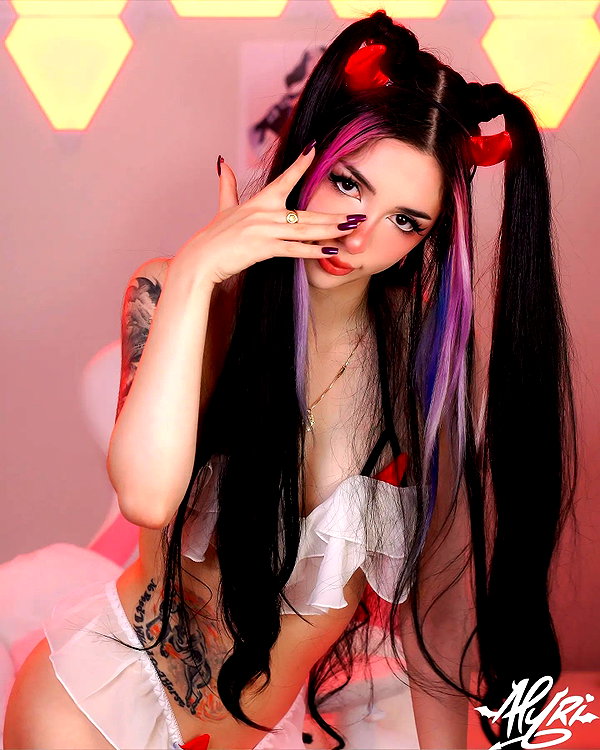 alyri_tv instagram image archive image
