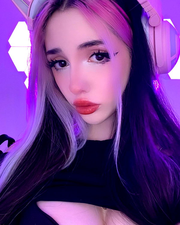 alyri_tv instagram image archive image