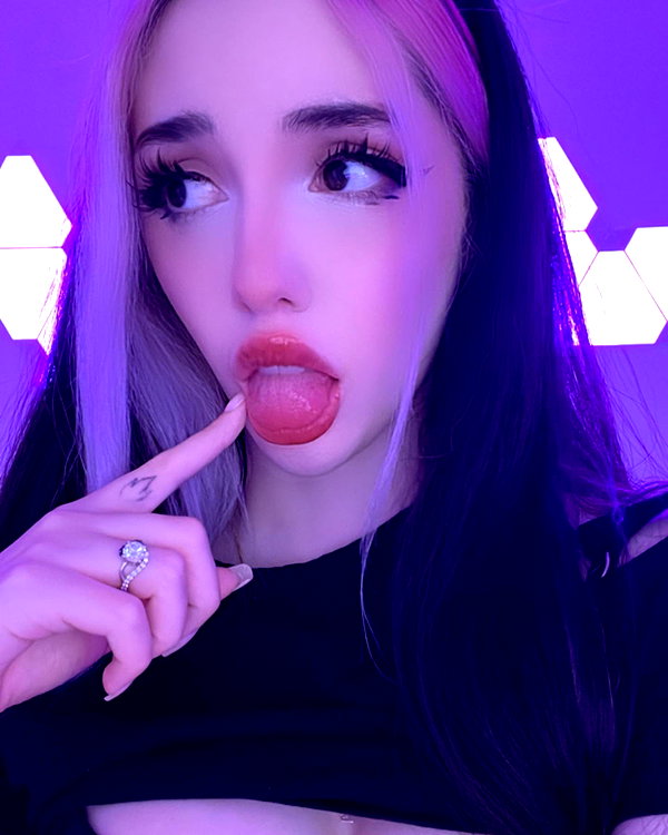 alyri_tv instagram image archive image