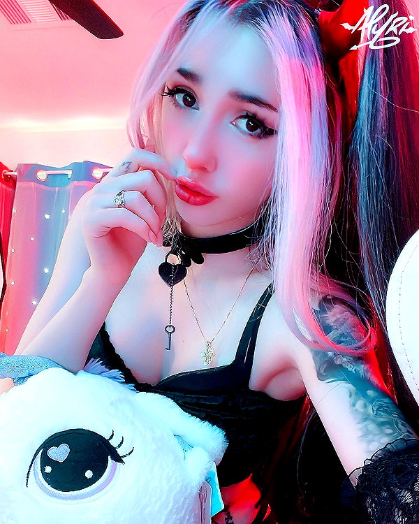 alyri_tv instagram image archive image