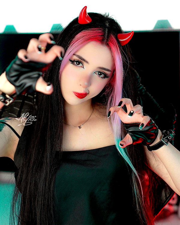 alyri_tv instagram image archive image