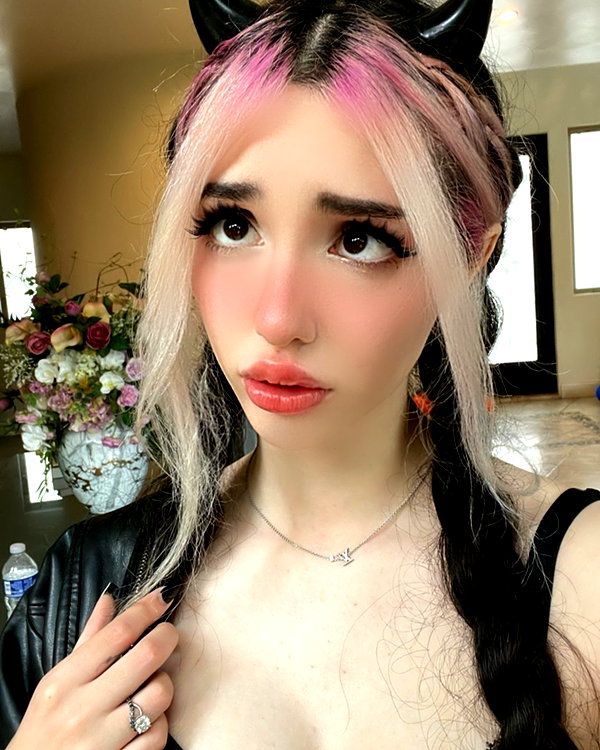 alyri_tv instagram image archive image