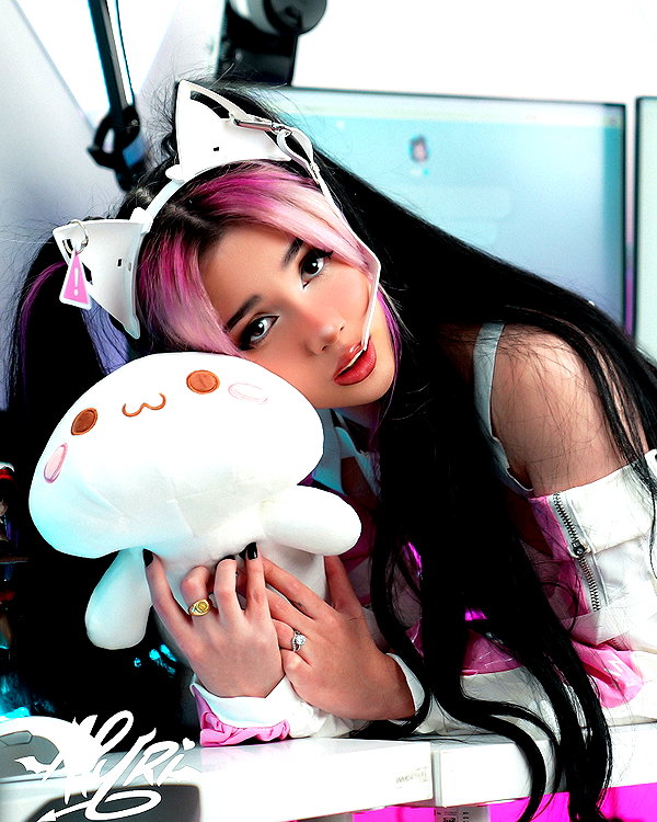alyri_tv instagram image archive image