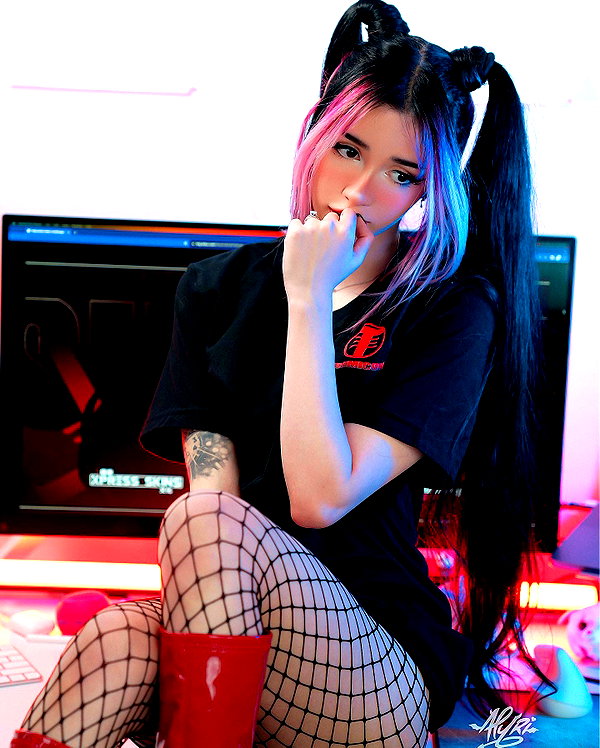 alyri_tv instagram image archive image