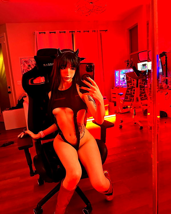 alyri_tv instagram image archive image