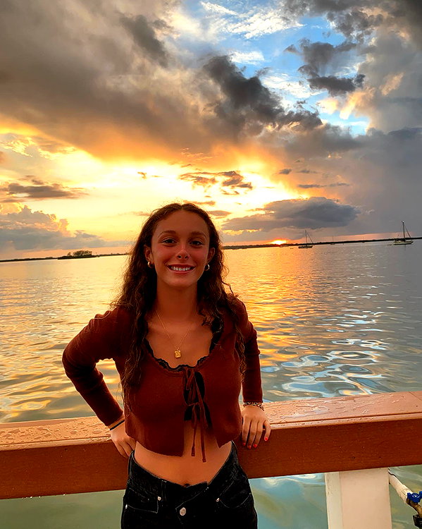 alyssa.lukens instagram image archive image
