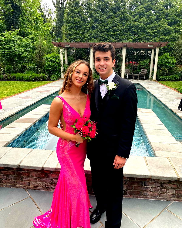 alyssa.lukens instagram image archive image