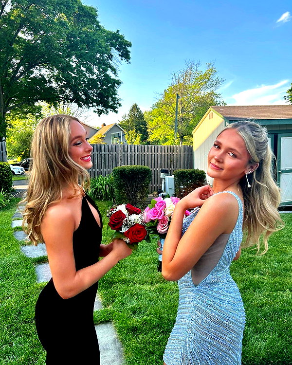 alyssa.lukens instagram image archive image