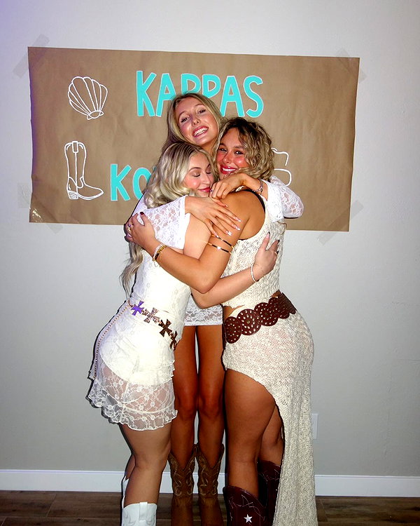 alyssa.lukens instagram image archive image