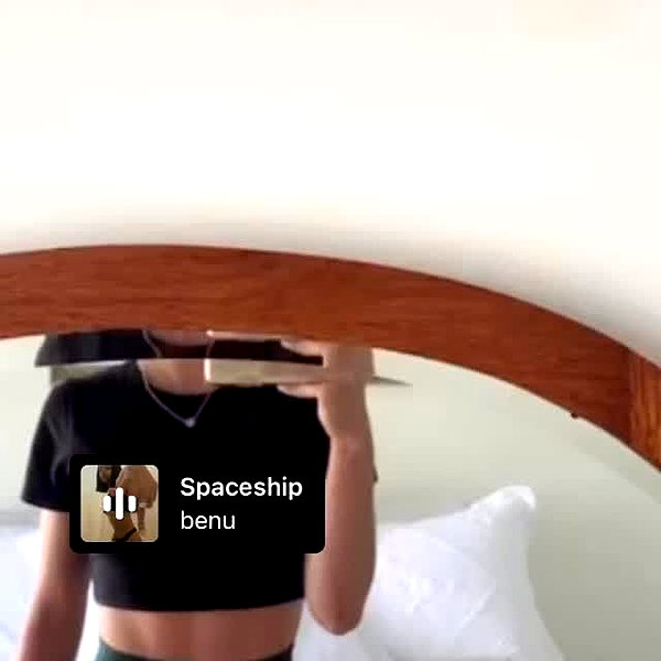 alyssasreynolds instagram image archive image