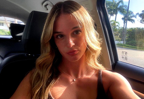 alyssasreynolds instagram image archive image