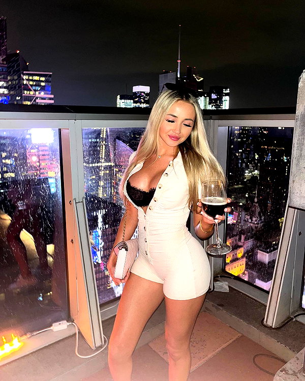 amandakabdebo instagram image archive image