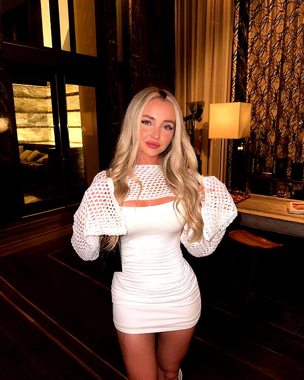 amandakabdebo instagram image archive image