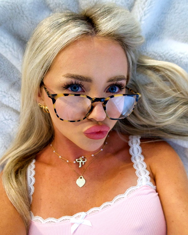 amandakabdebo instagram image archive image