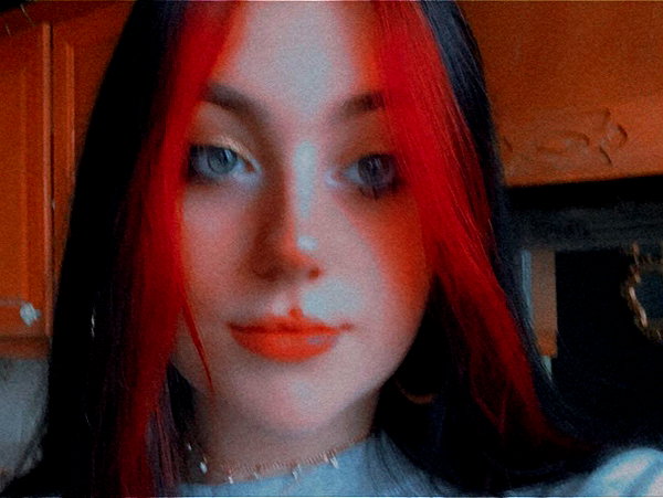 amber.oops instagram image archive image