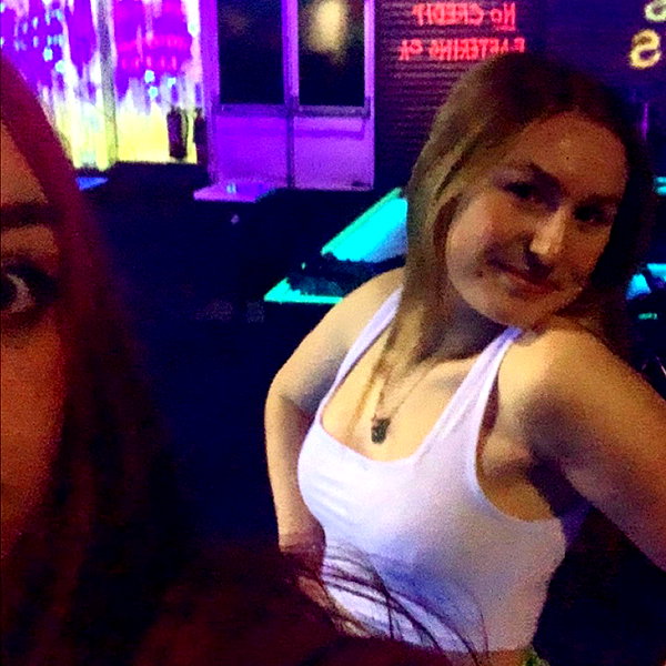 amber.oops instagram image archive image