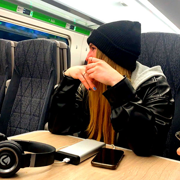 amber.oops instagram image archive image