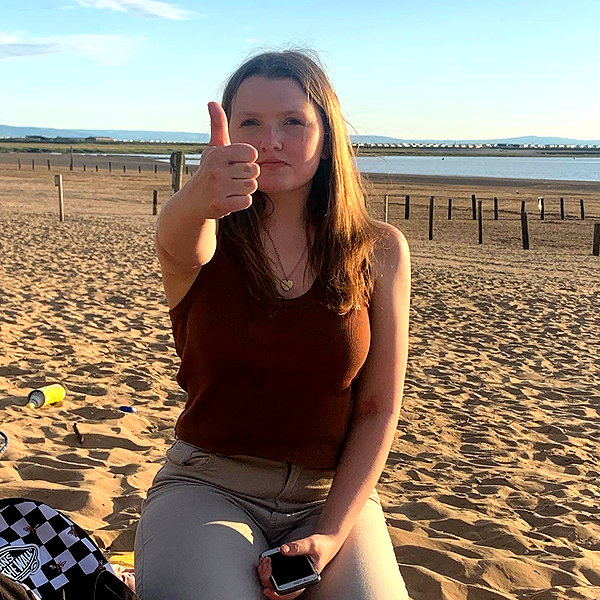 amber.oops instagram image archive image