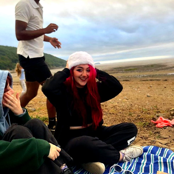 amber.oops instagram image archive image