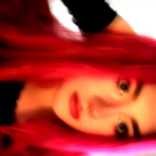 amber.oops instagram image archive image
