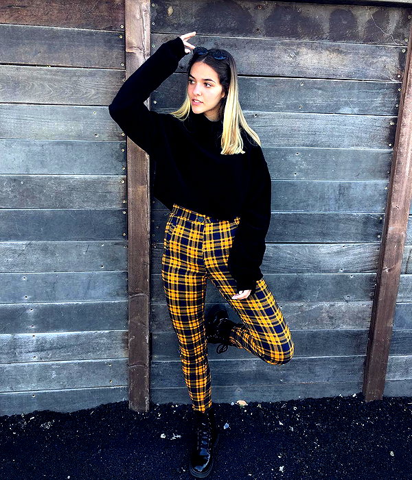 ambersela_ instagram image archive image