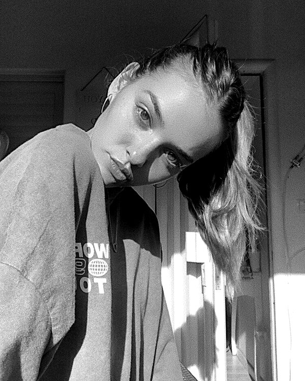 ambersela_ instagram image archive image